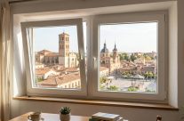 Ventanas oscilobatientes en Alcalá de Henares: guía real de precios y materiales para no equivocarte